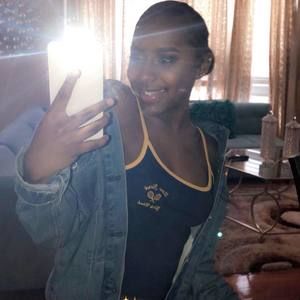 Meet your Posher, Alicia